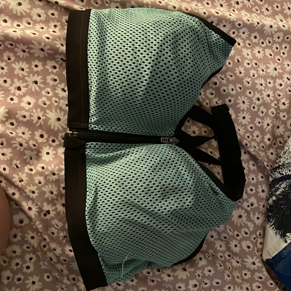 VSX Victoria's Secret Sport Mesh Knockout Bra 36DD